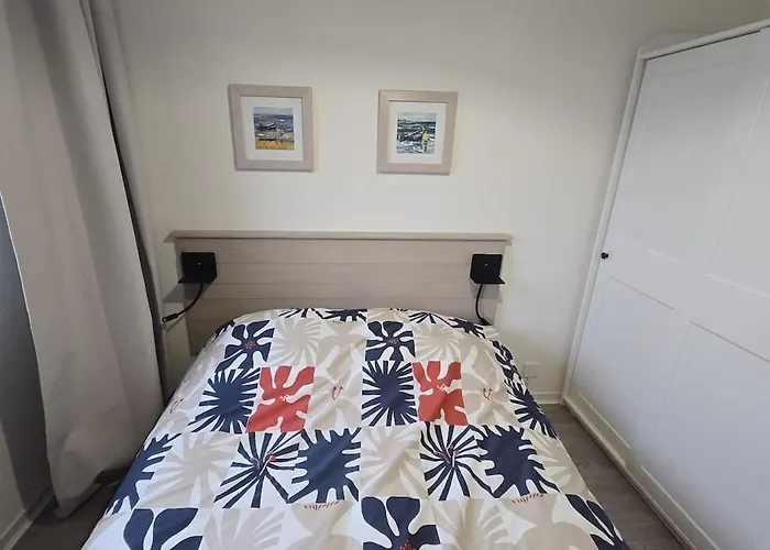 App T2 Cosy Refait A Neuf, Parking Prive, Linge De Maison Et Menage Compris Apartment